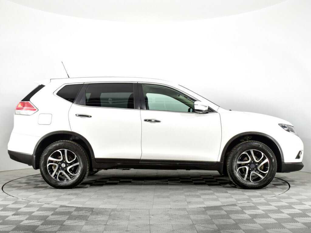 Б/У Ниссан Икс-Трейл 2016 года. Фото: #3