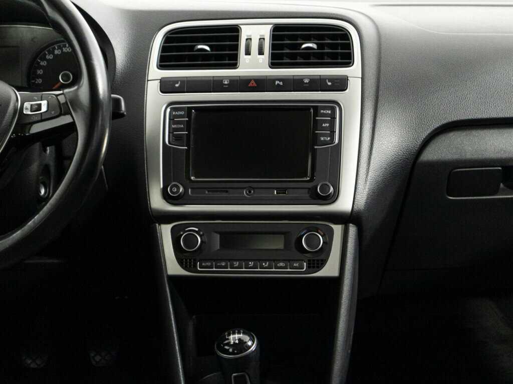 Б/У Фольксваген Поло 2018 года. Фото: #13