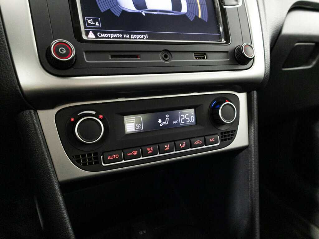 Б/У Фольксваген Поло 2018 года. Фото: #15