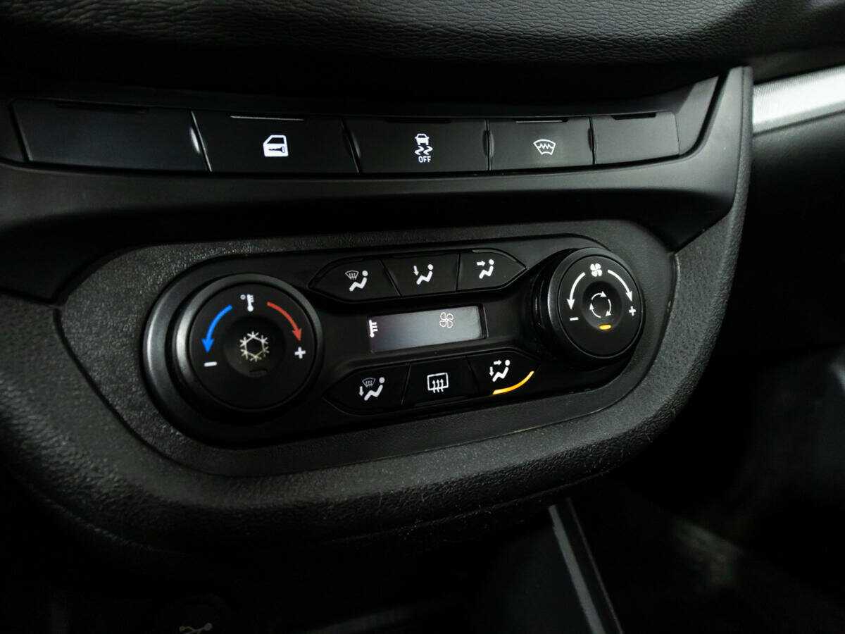 Б/У Лада (ВАЗ) Веста 2017 года. Фото: #14