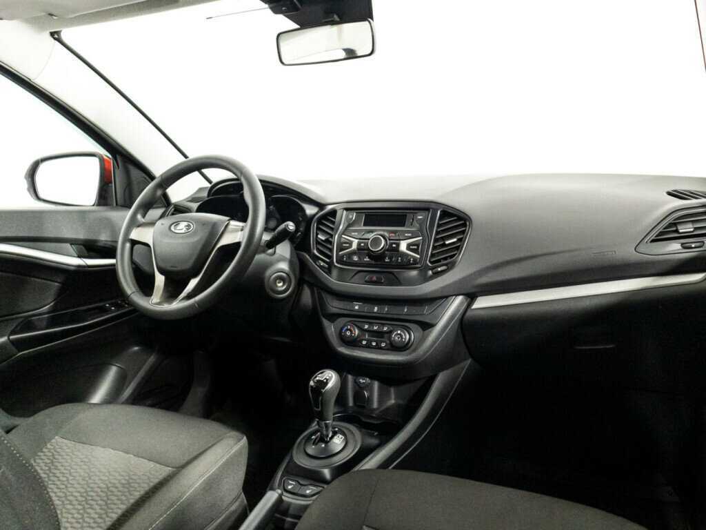 Б/У Лада (ВАЗ) Веста 2017 года. Фото: #8