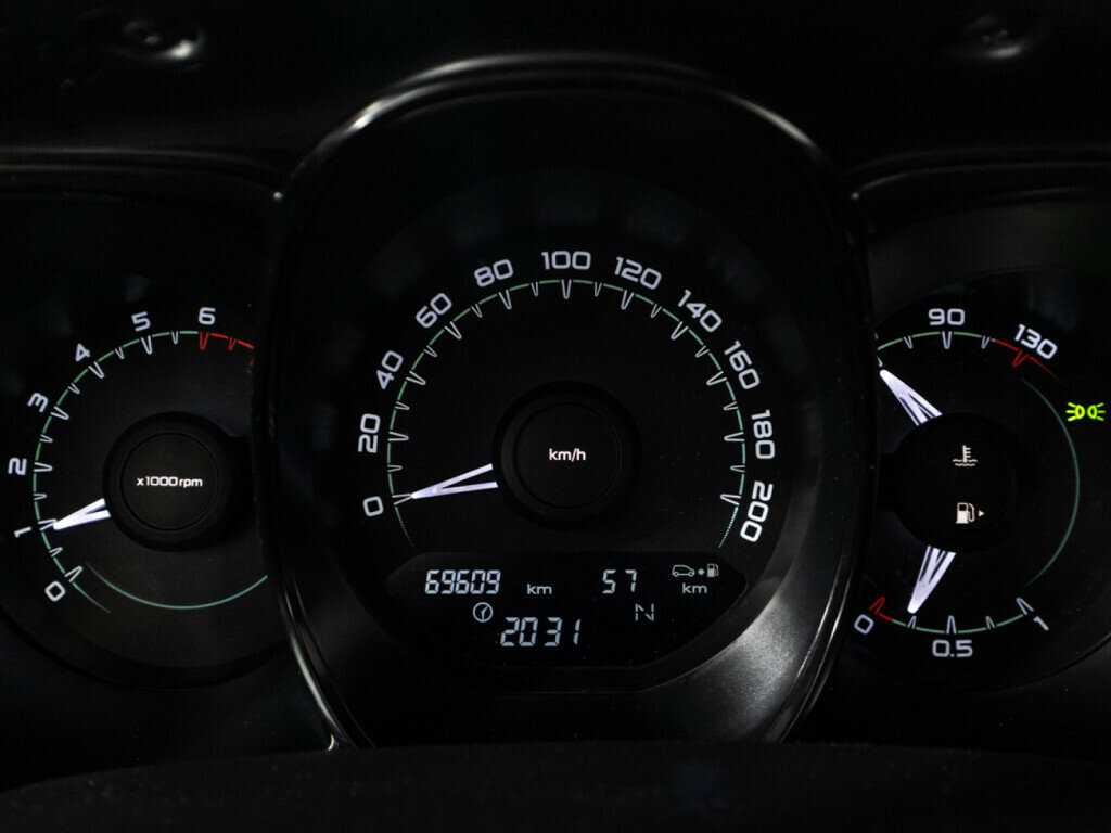 Б/У Лада (ВАЗ) Веста 2017 года. Фото: #11