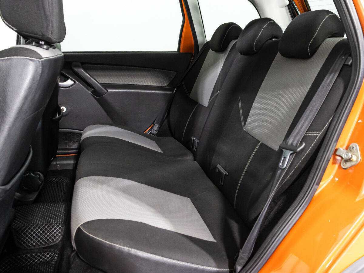 Б/У Лада (ВАЗ) Калина 2015 года. Фото: #9