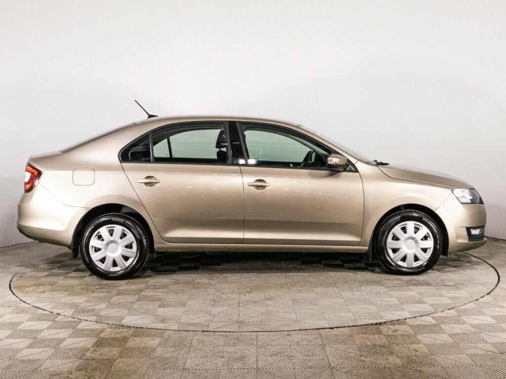 Б/У Шкода Рапид 2019 года. Фото: #3