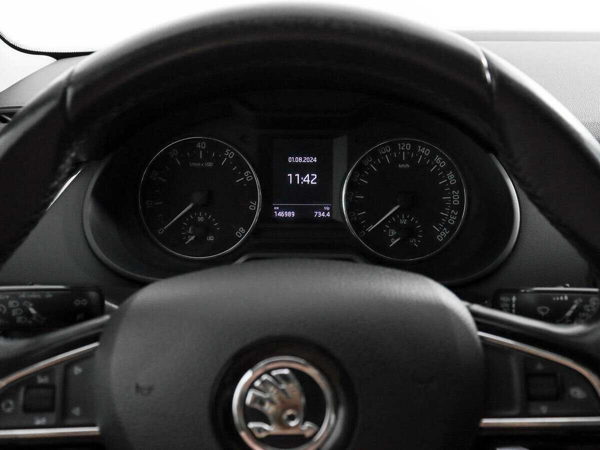 Б/У Шкода Октавия 2013 года. Фото: #15