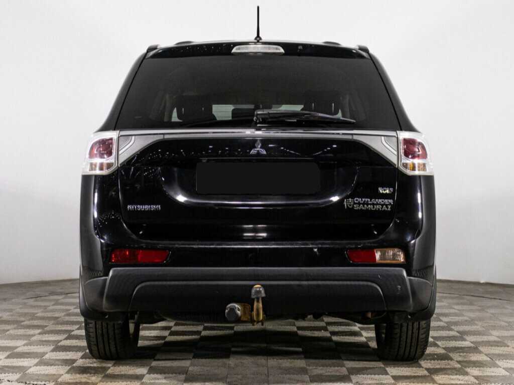 Б/У Митсубиши Оутлэндер 2013 года. Фото: #5