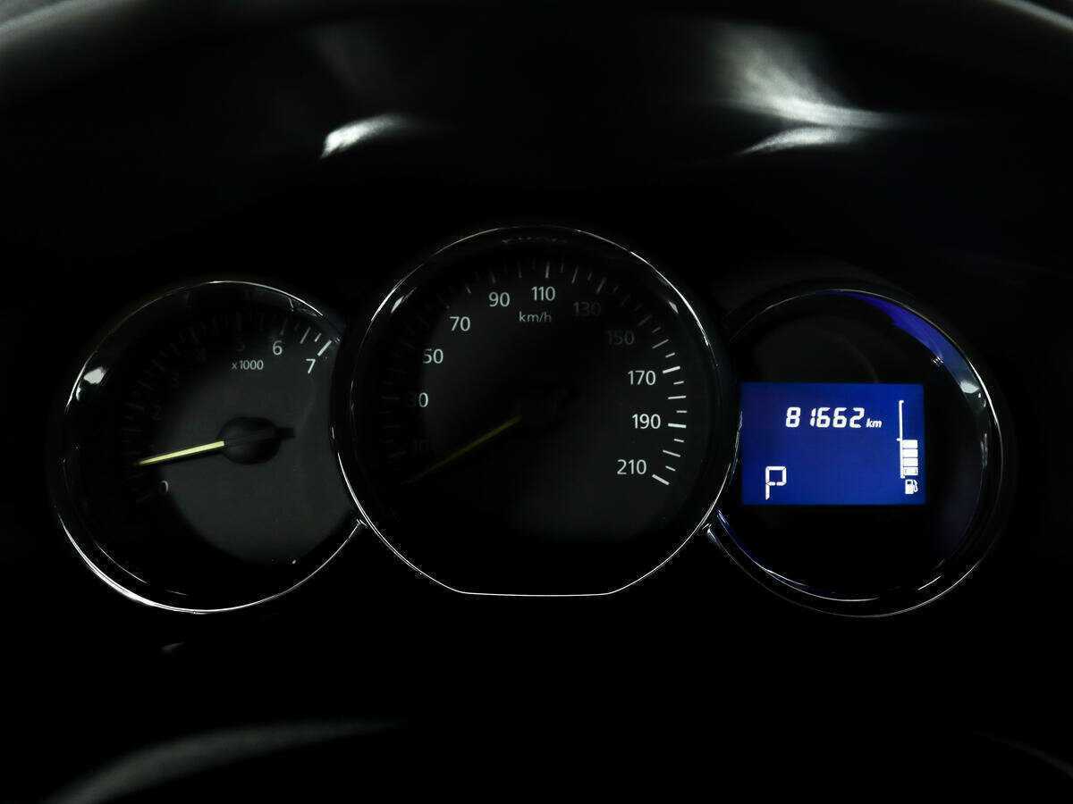 Б/У Рено Сандеро 2017 года. Фото: #13