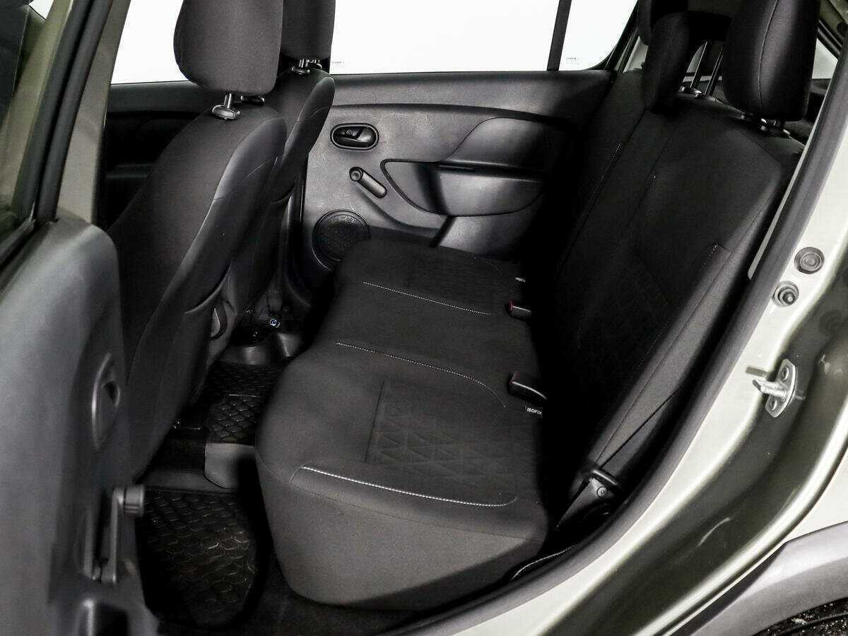 Б/У Рено Сандеро 2017 года. Фото: #8