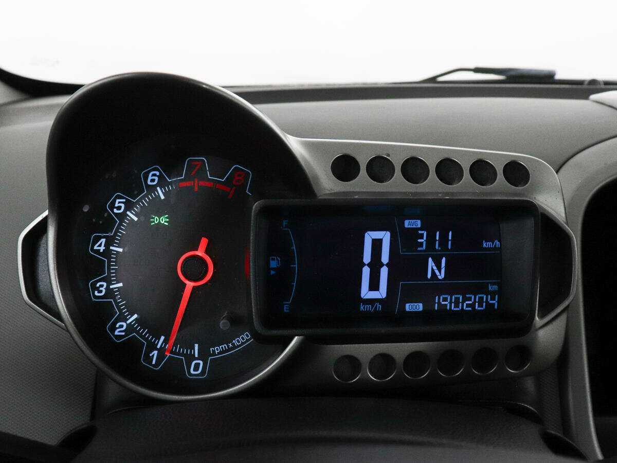 Б/У Шевроле Авео 2014 года. Фото: #6