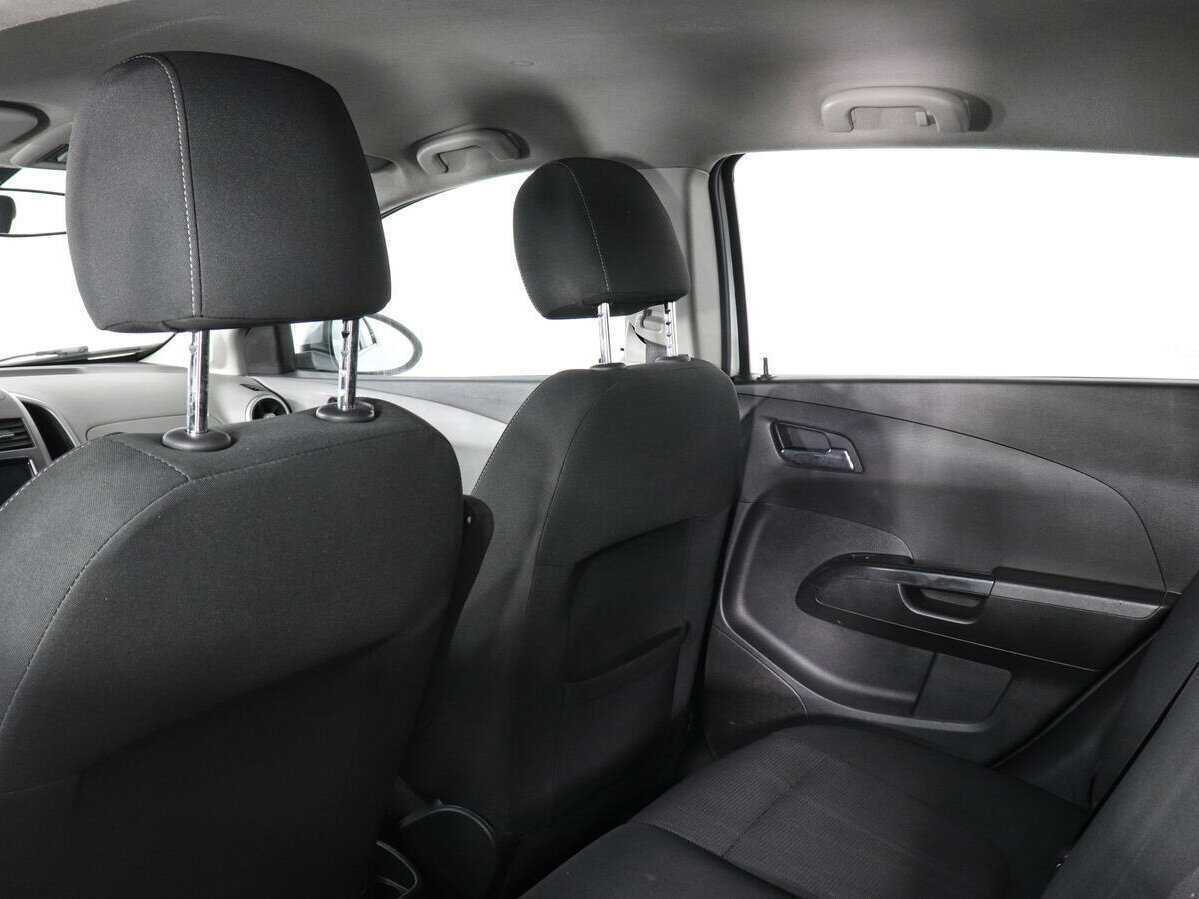 Б/У Шевроле Авео 2014 года. Фото: #7