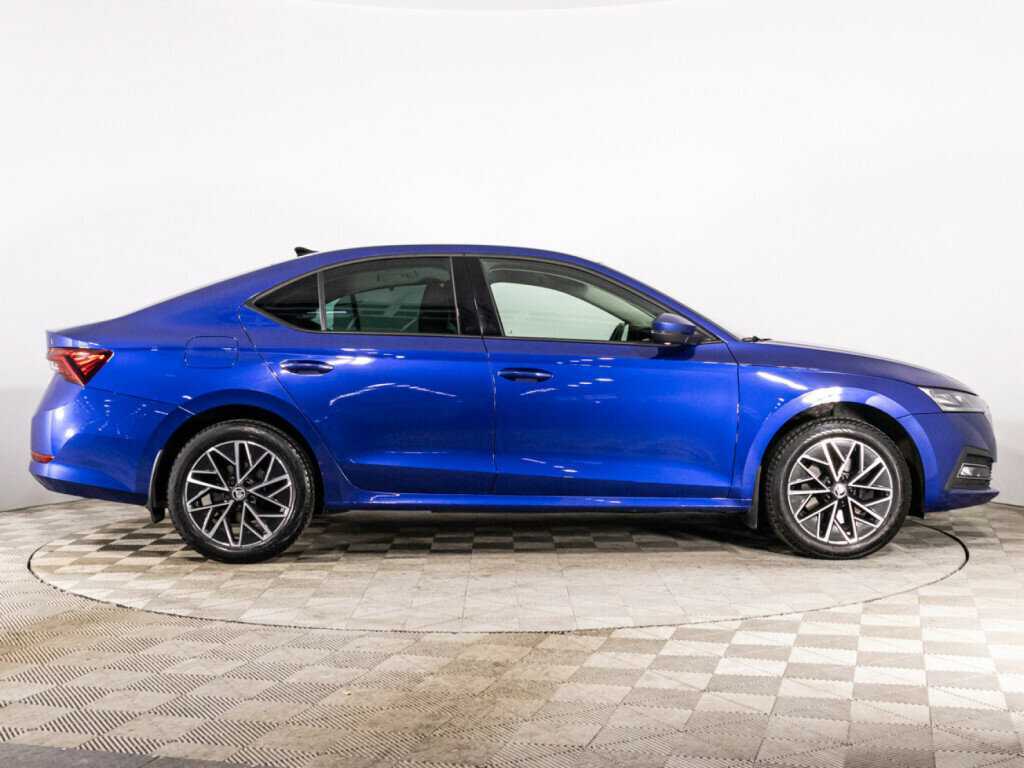 Skoda Octavia 2021 года с пробегом. Фото: #3