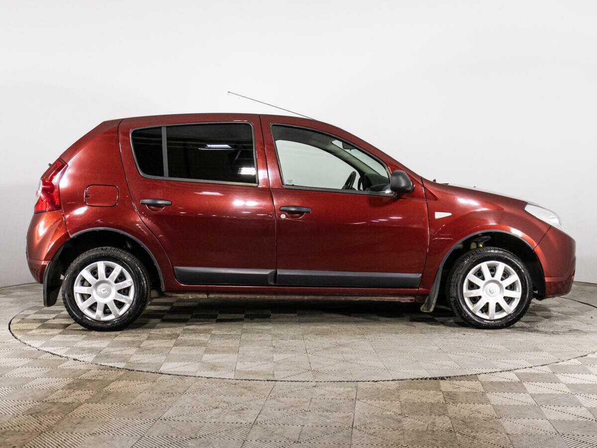 Б/У Рено Сандеро 2012 года. Фото: #3