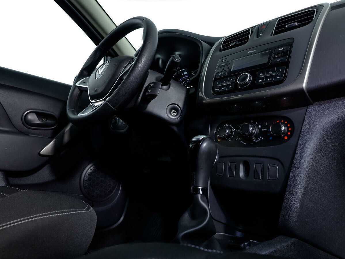 Б/У Рено Сандеро 2020 года. Фото: #23