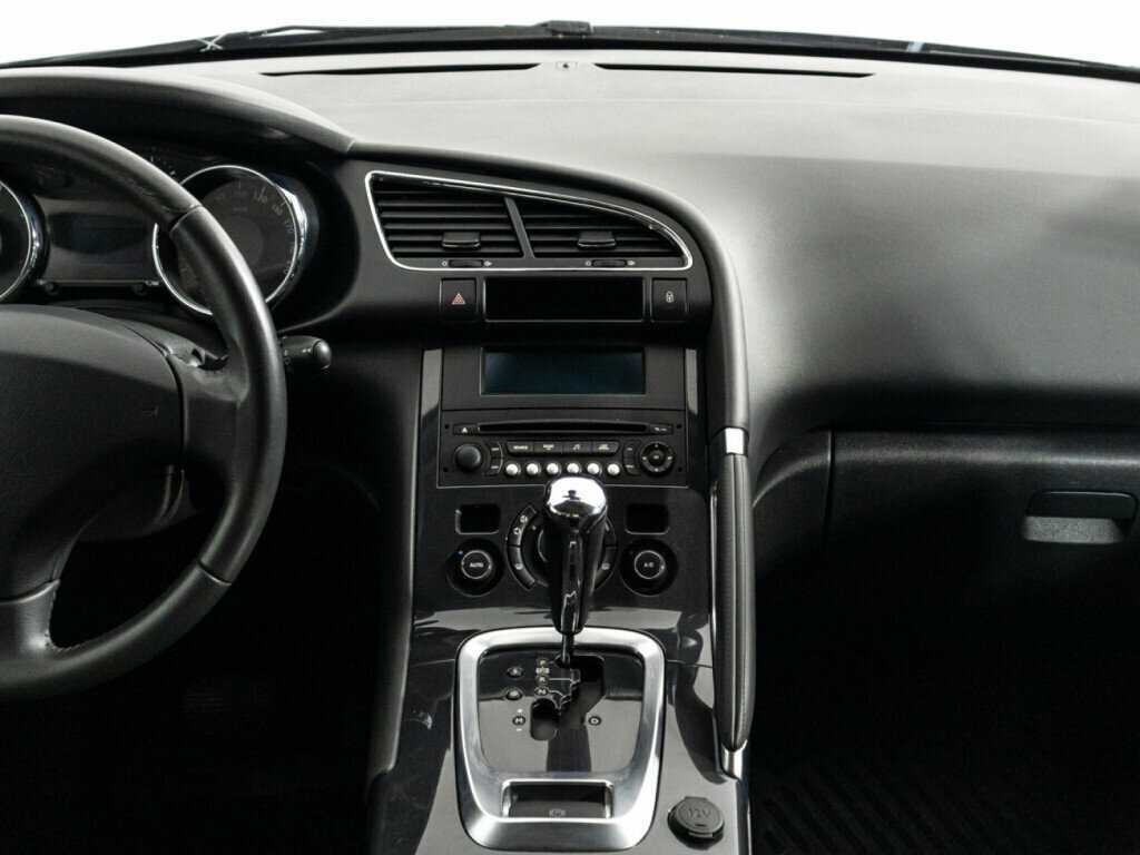 Б/У Пежо 3008 2012 года. Фото: #13