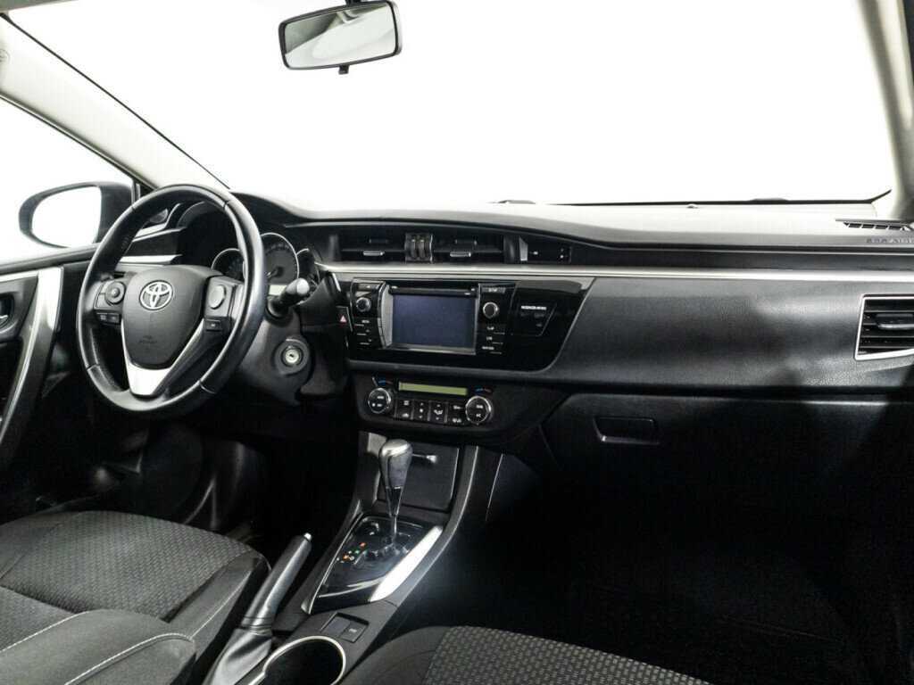 Б/У Тойота Королла 2014 года. Фото: #8