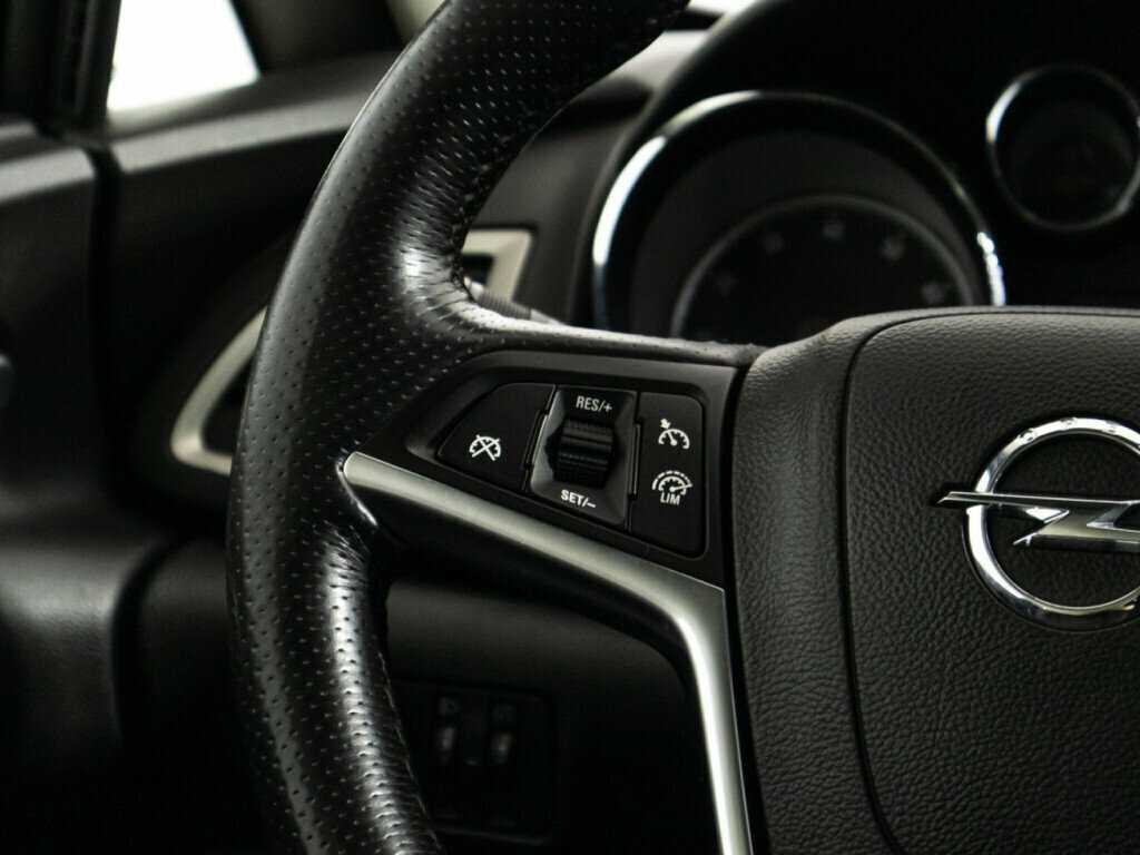 Б/У Опель Астра 2012 года. Фото: #16