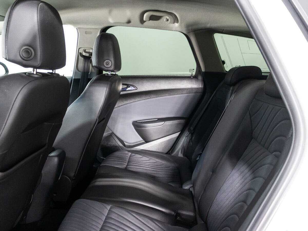 Б/У Опель Астра 2015 года. Фото: #9