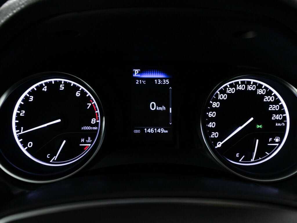 Toyota Camry 2021 года с пробегом. Фото: #10