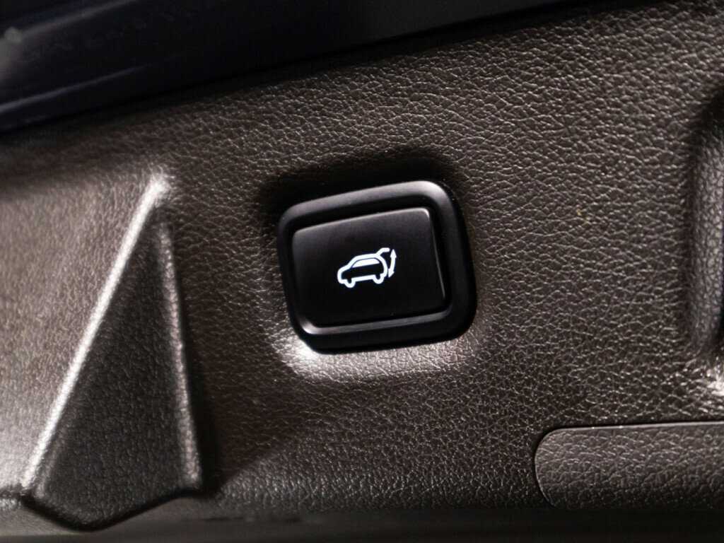 Hyundai Santa Fe 2019 года с пробегом. Фото: #15