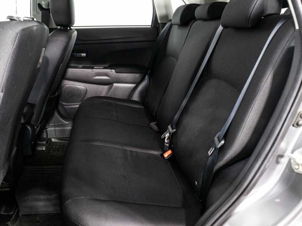 Б/У Митсубиши АС-Икс 2013 года. Фото: #9