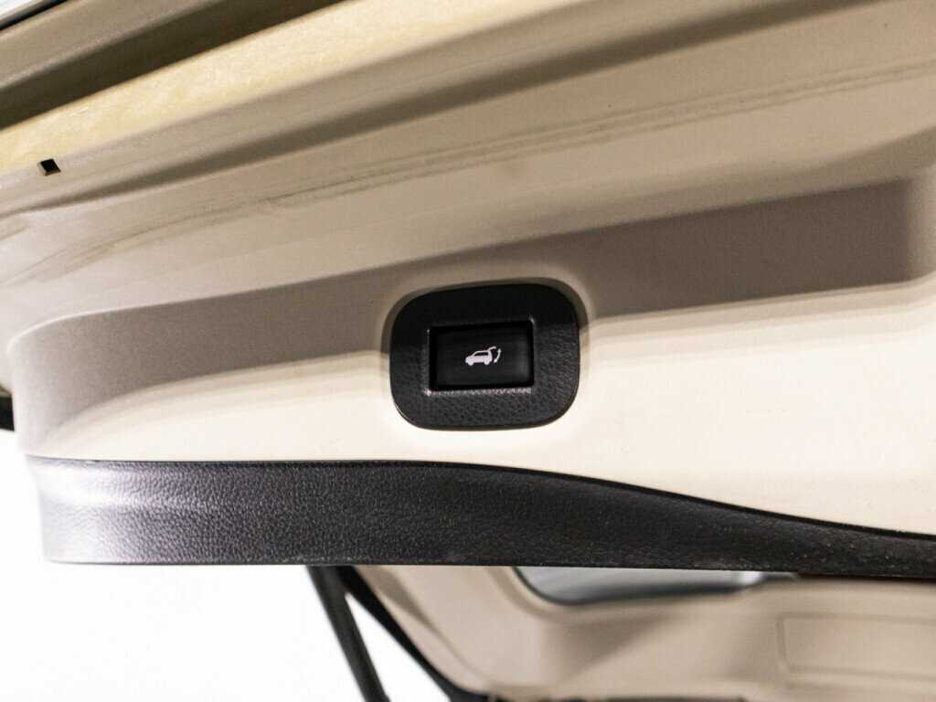 Б/У Ниссан Икс-Трейл 2015 года. Фото: #14