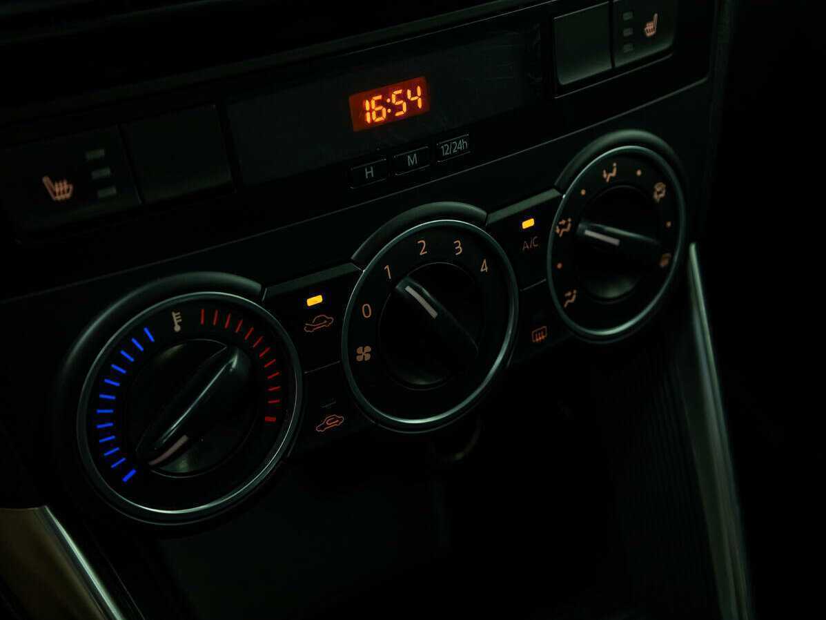 Б/У Мазда Ц-Икс-5 2013 года. Фото: #12