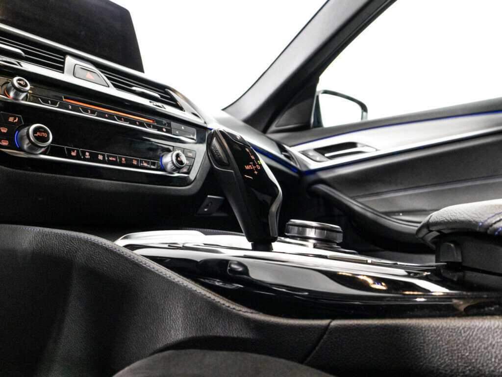 BMW 5 серии 2018 года с пробегом. Фото: #19
