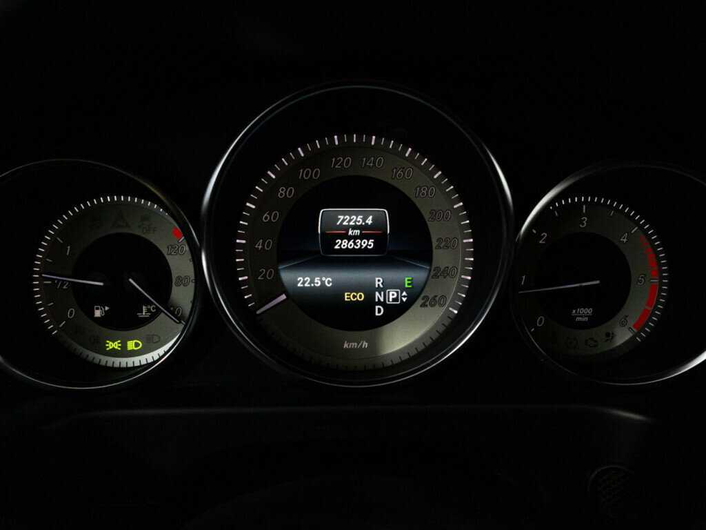 Mercedes-Benz E-Класс 2014 года с пробегом. Фото: #11