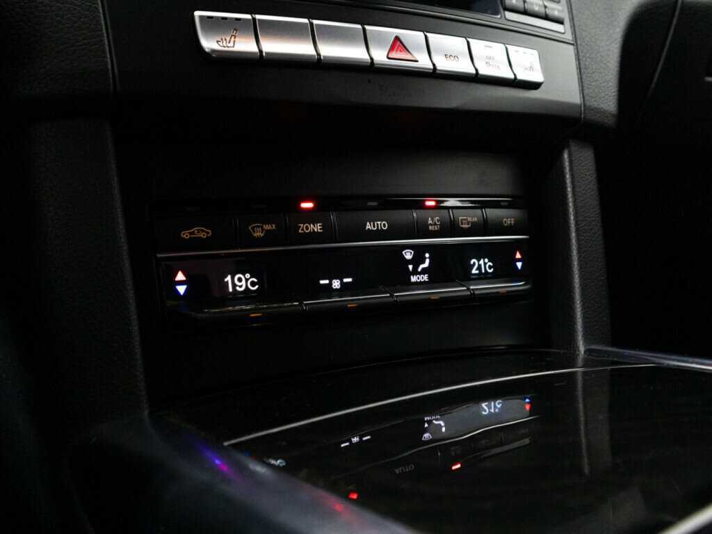 Mercedes-Benz E-Класс 2014 года с пробегом. Фото: #14