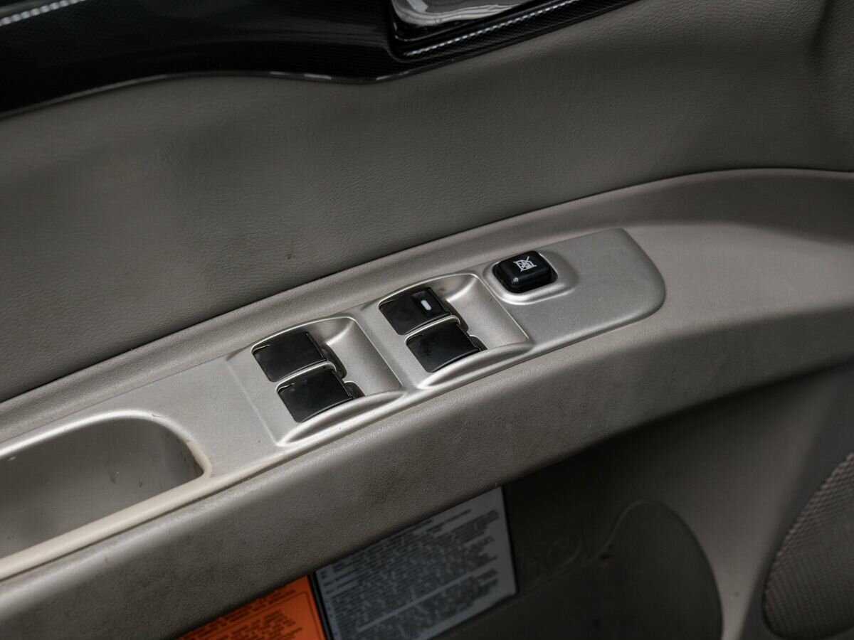 Б/У Митсубиши Паджеро Спорт 2014 года. Фото: #14