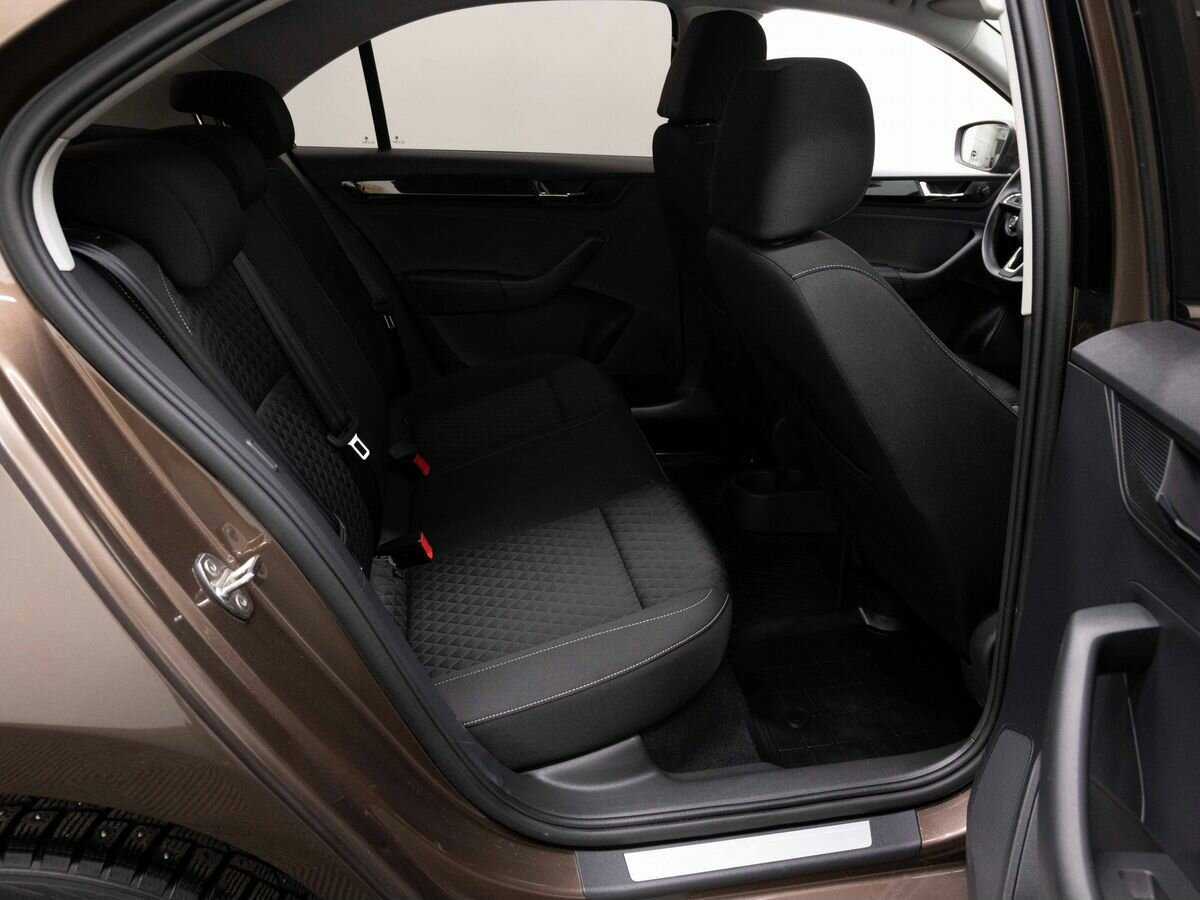 Б/У Шкода Рапид 2018 года. Фото: #11