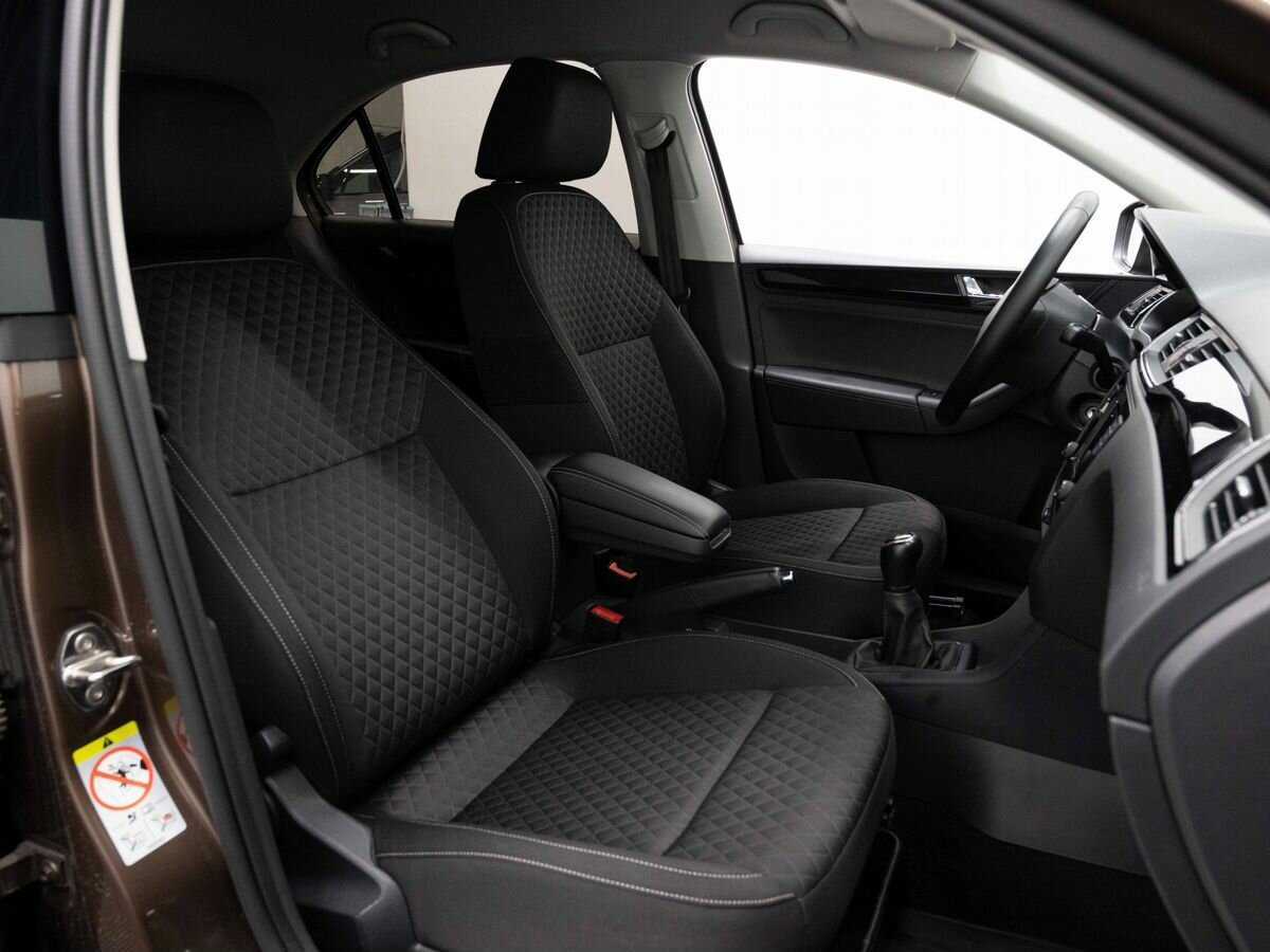 Б/У Шкода Рапид 2018 года. Фото: #13