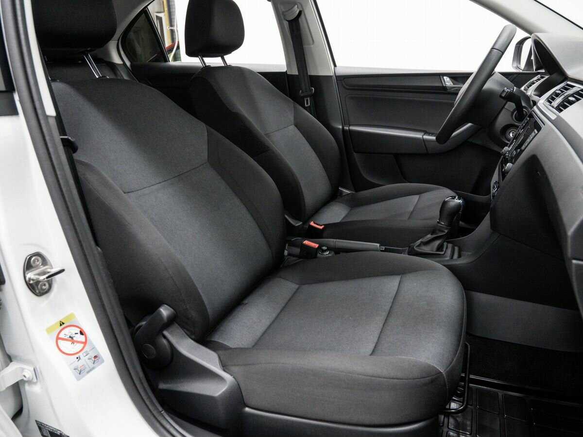 Б/У Шкода Рапид 2019 года. Фото: #8