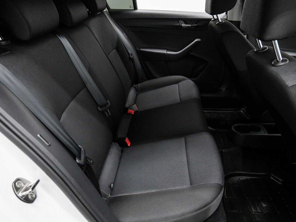 Б/У Шкода Рапид 2019 года. Фото: #9