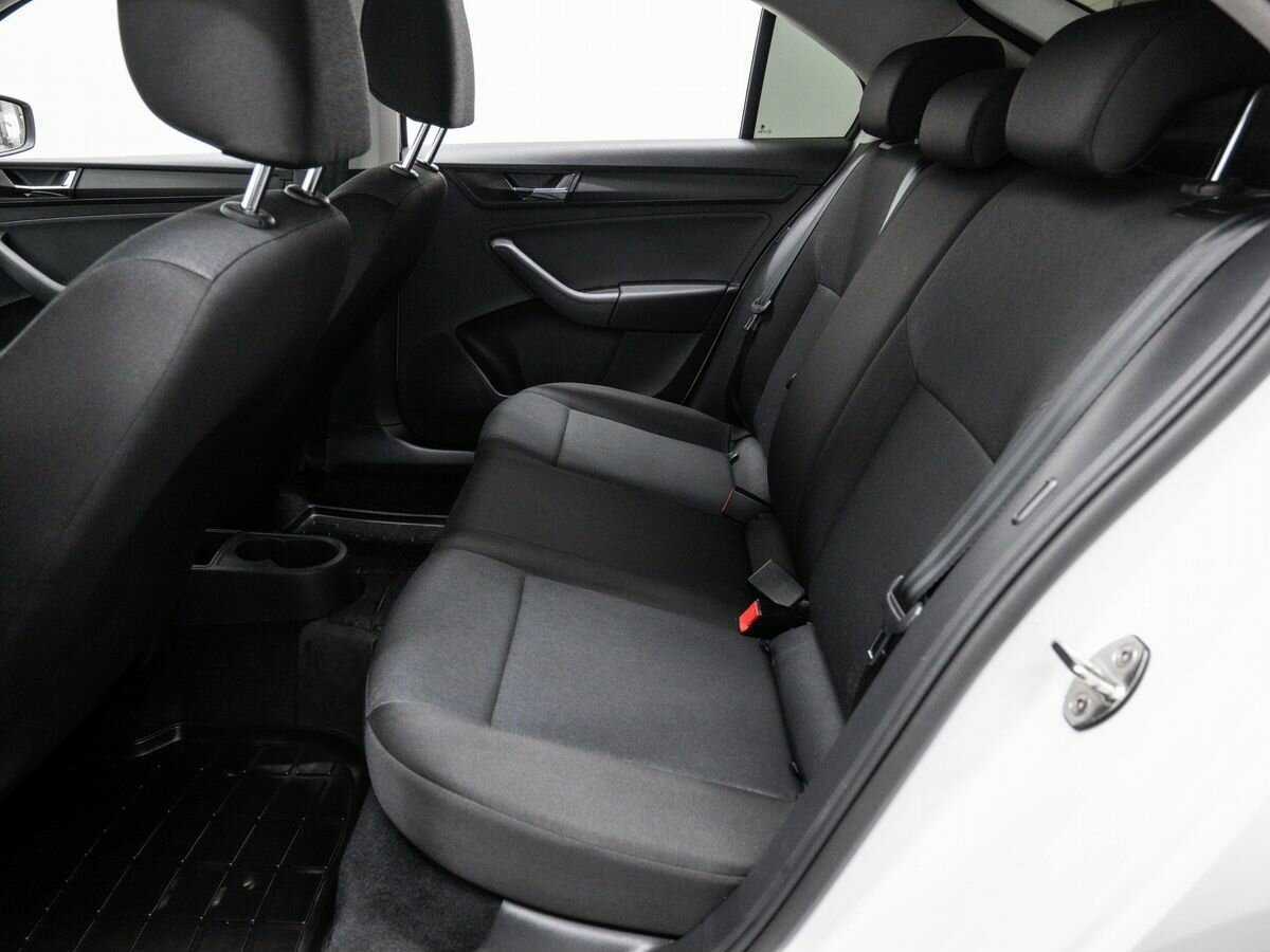 Б/У Шкода Рапид 2019 года. Фото: #12