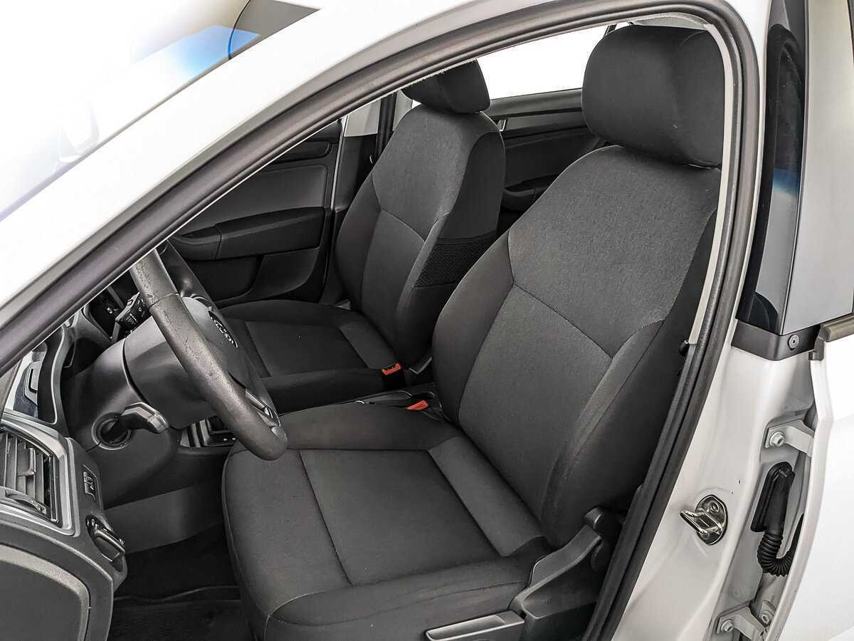 Б/У Шкода Рапид 2019 года. Фото: #17