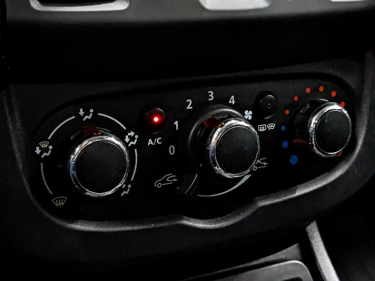 Б/У Рено Дастер 2018 года. Фото: #20