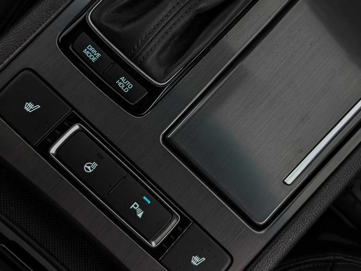 Hyundai Genesis 2015 года с пробегом. Фото: #28