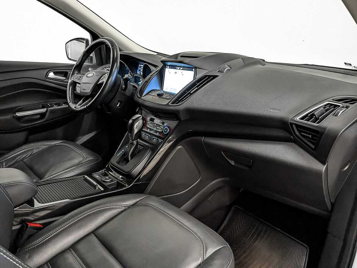 Б/У Форд Куга 2016 года. Фото: #10