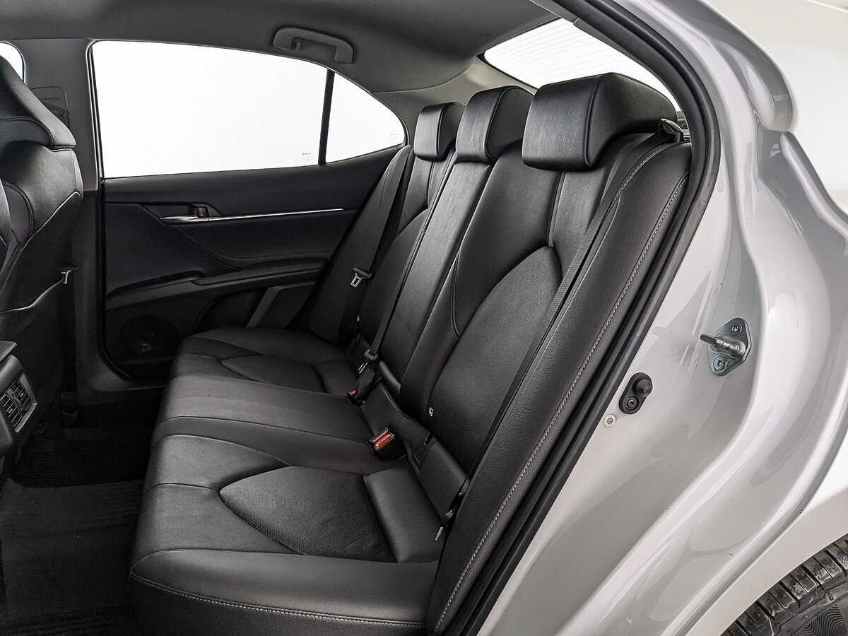 Toyota Camry 2021 года с пробегом. Фото: #17