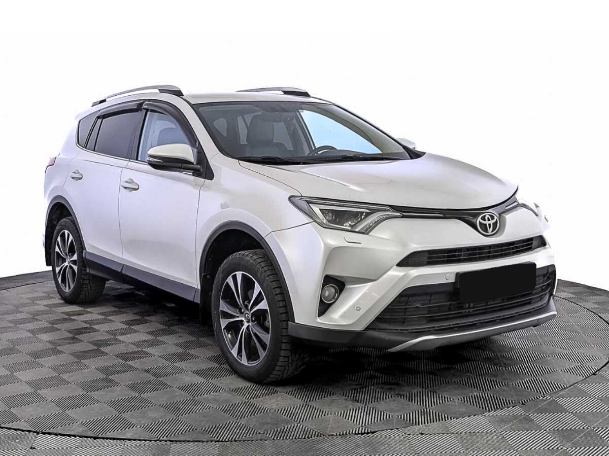 Toyota RAV4 2018 года с пробегом. Фото: #2