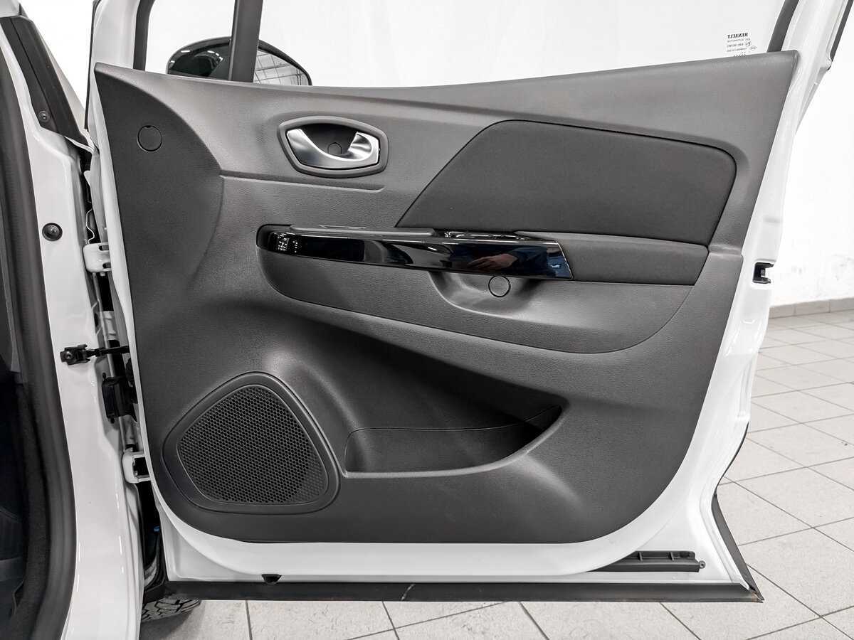 Б/У Рено Каптюр 2021 года. Фото: #23