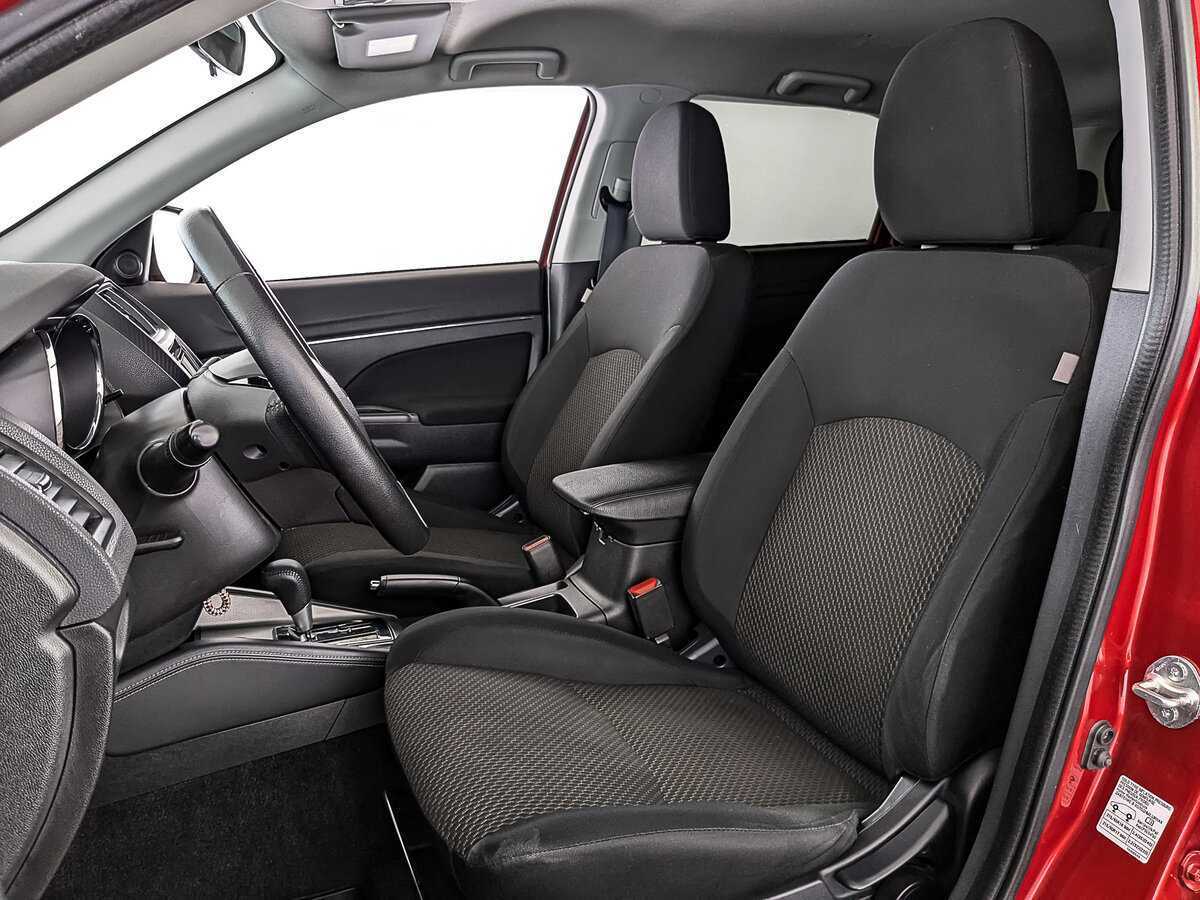 Б/У Митсубиши АС-Икс 2018 года. Фото: #19