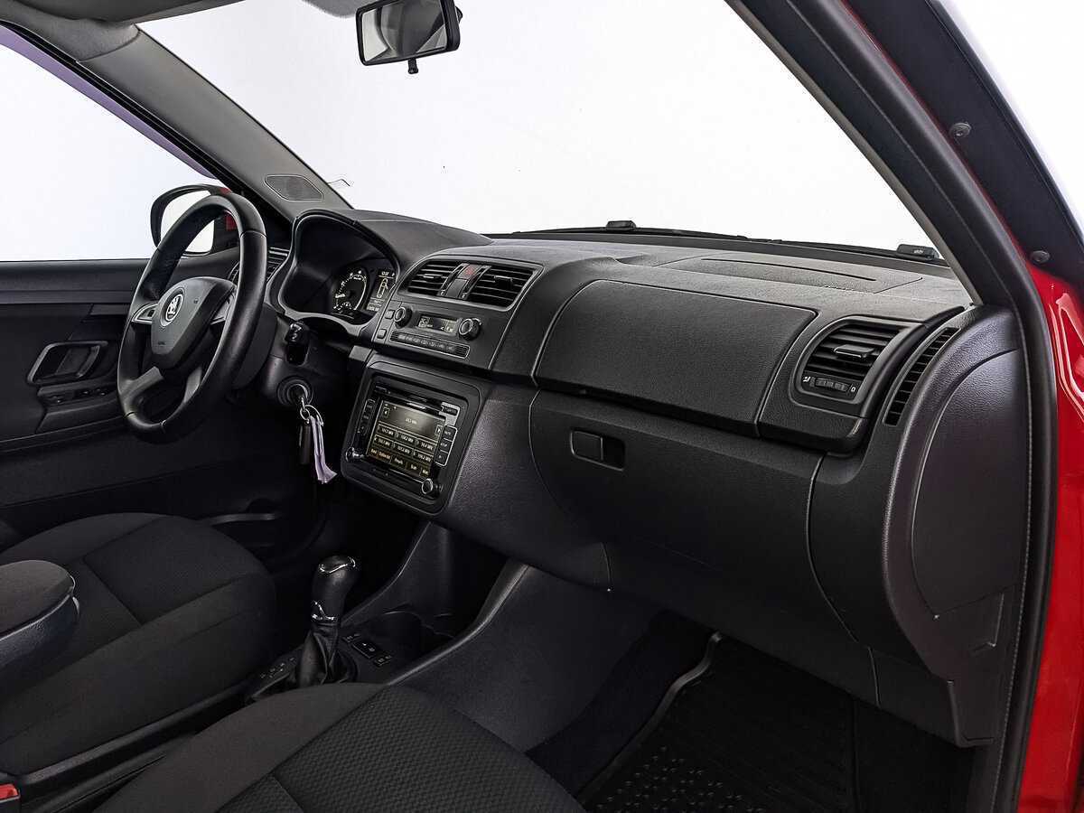 Б/У Шкода Фабия 2013 года. Фото: #12