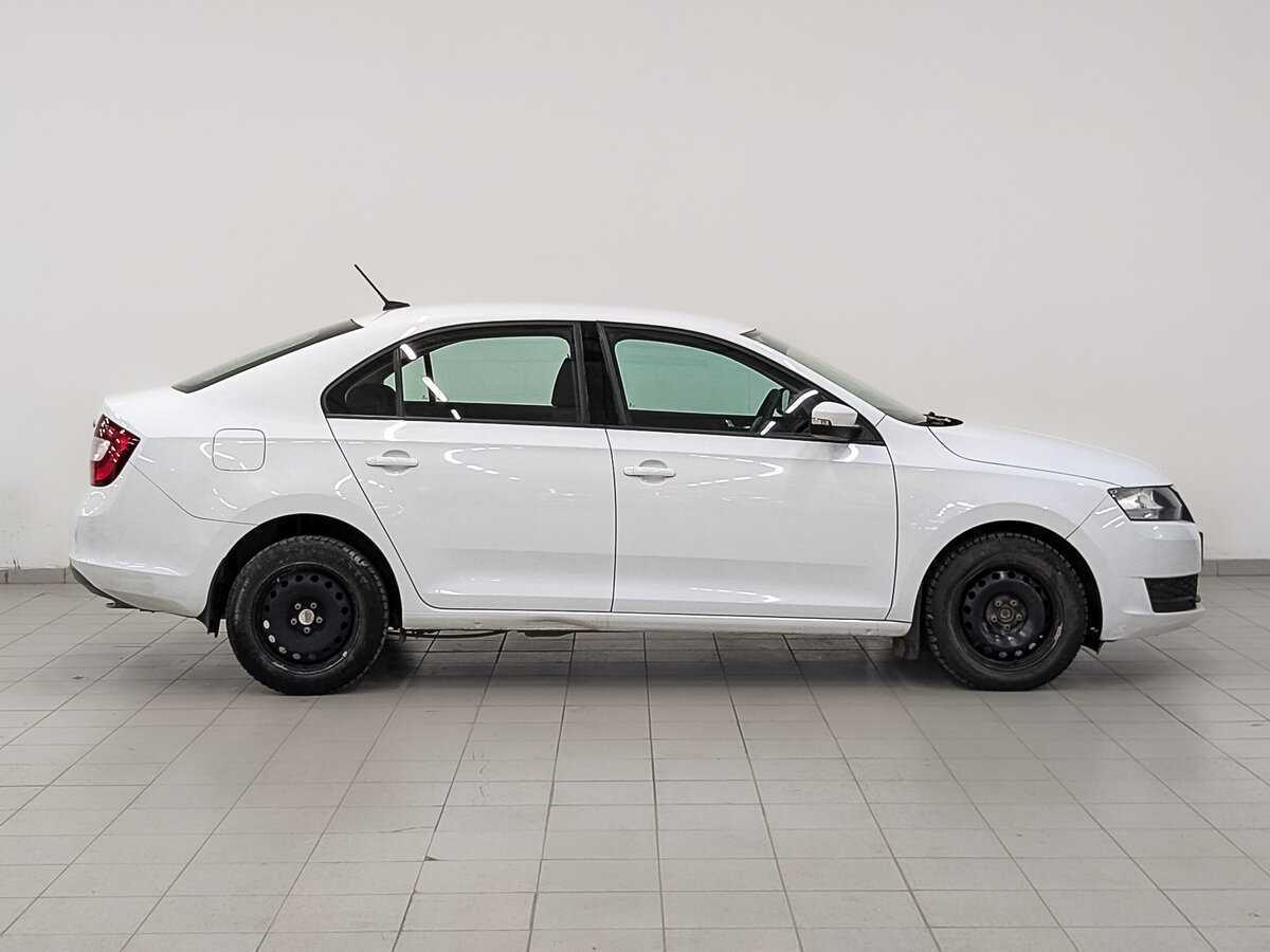 Б/У Шкода Рапид 2017 года. Фото: #3