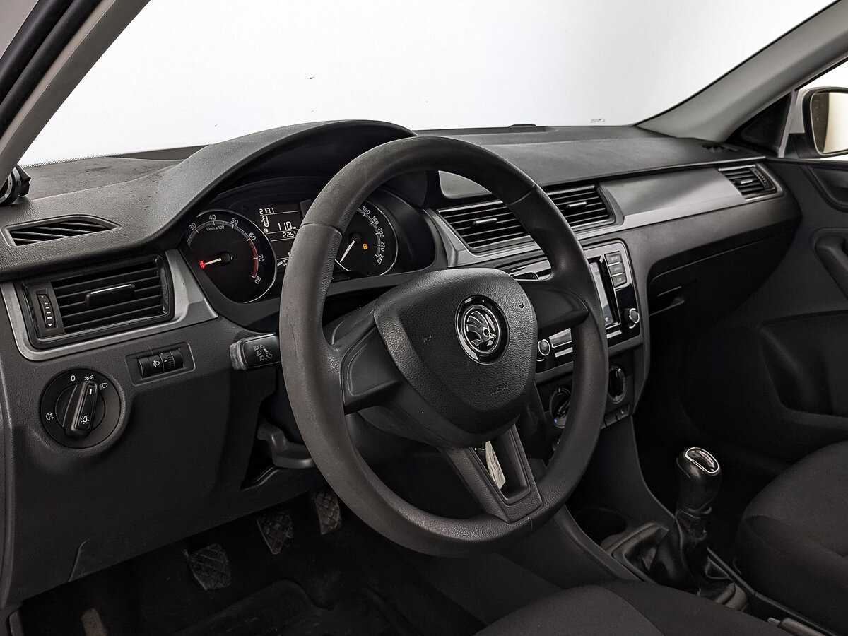 Б/У Шкода Рапид 2017 года. Фото: #13