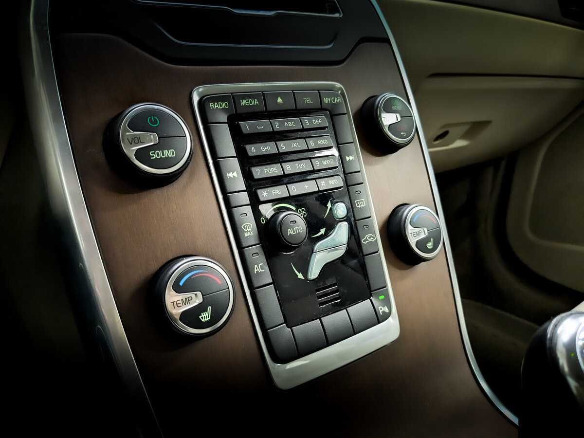 Б/У Вольво С80 2013 года. Фото: #25