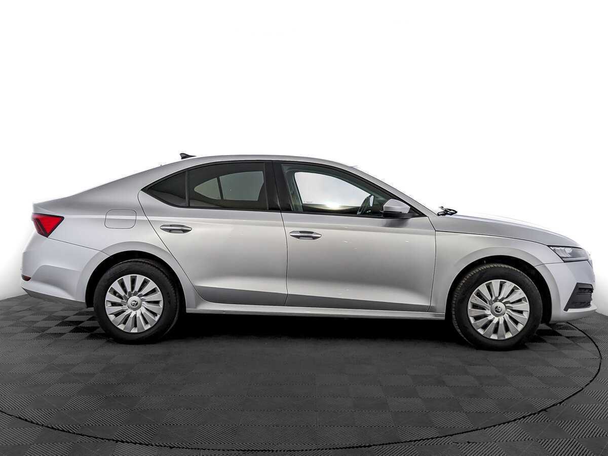 Skoda Octavia 2021 года с пробегом. Фото: #3