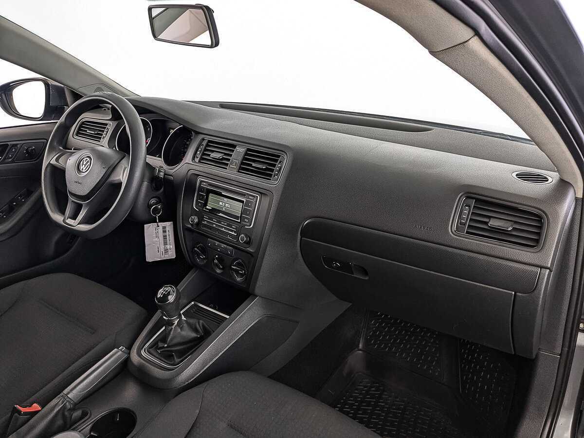 Б/У Фольксваген Джетта 2016 года. Фото: #12