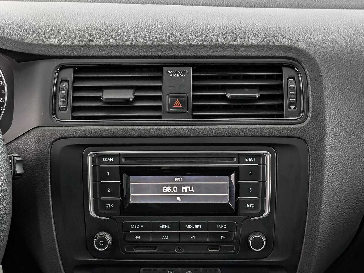 Б/У Фольксваген Джетта 2016 года. Фото: #16